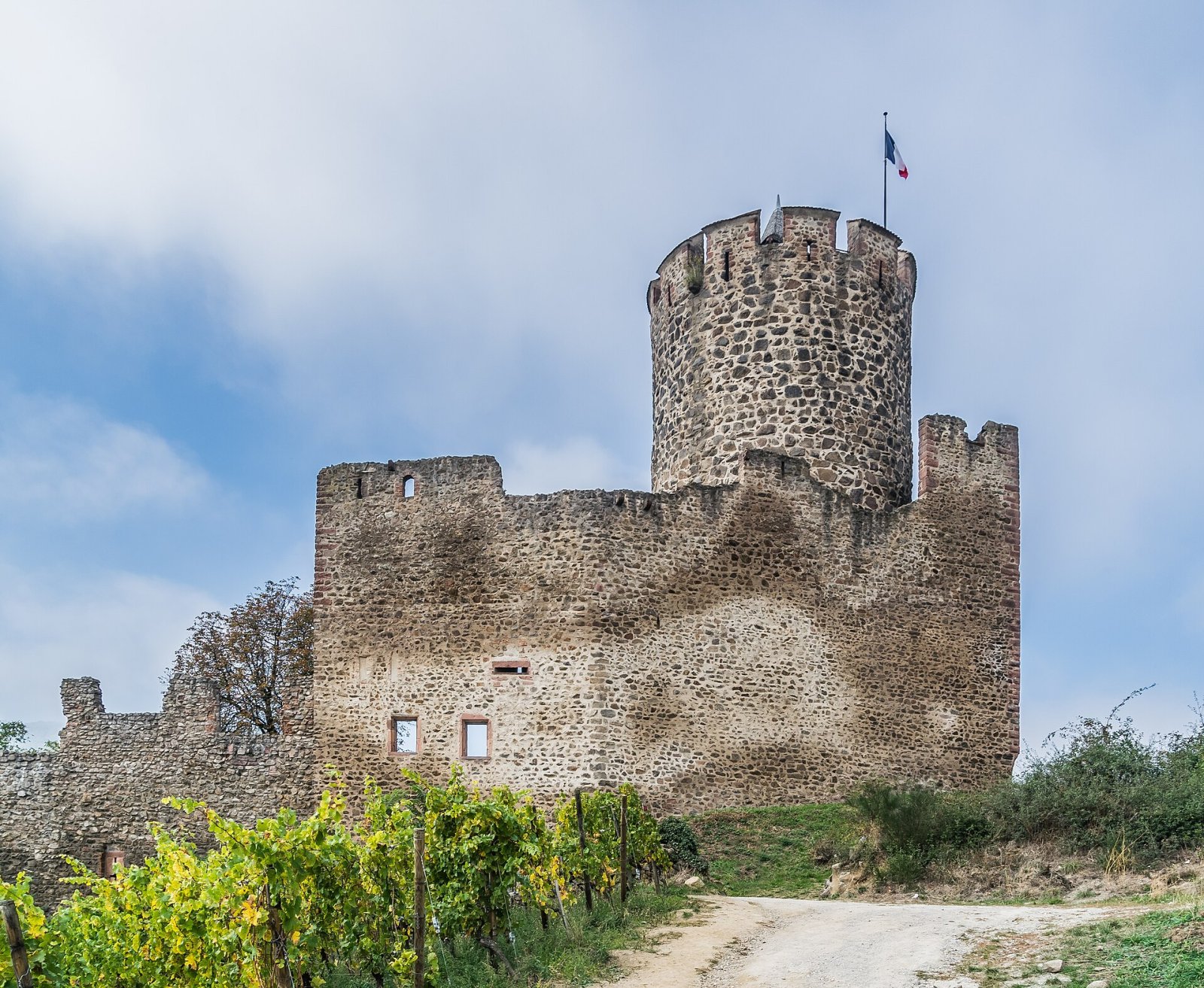 Découvrez le charme du Château de Kaysersberg en Alsace - Kaysersberg Vignoble | Secret World Trip Planner