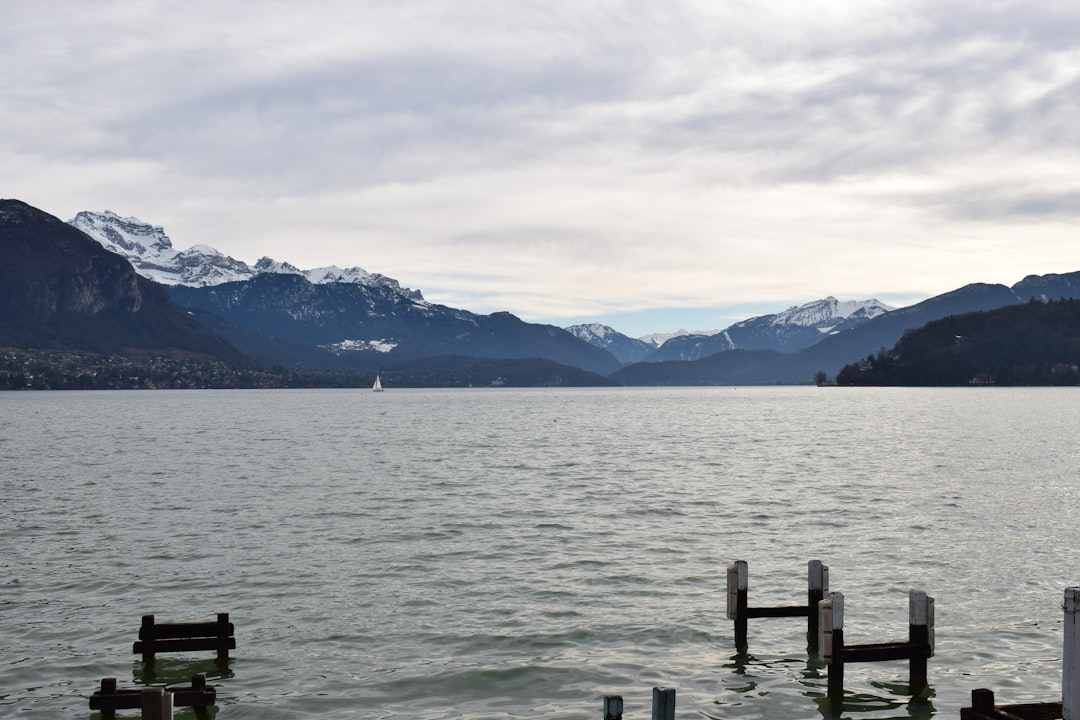 Entdecke den Annecy-See: ein Naturjuwel in Frankreich - Veyrier-du-Lac | Secret World Trip Planner