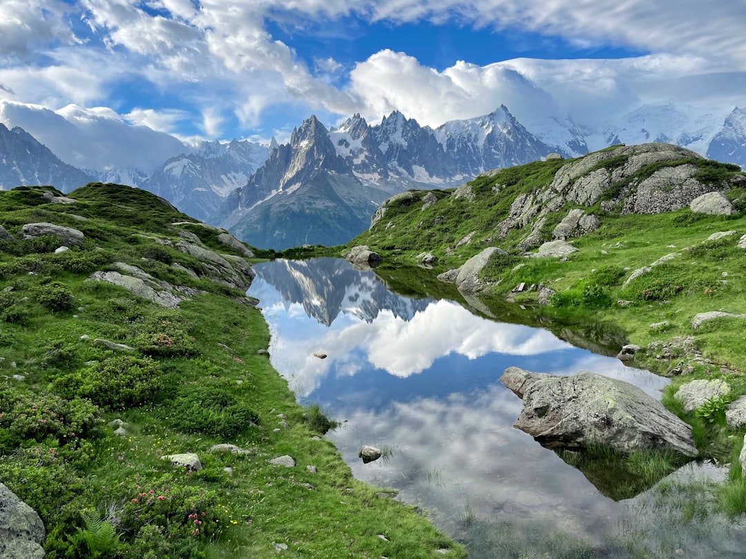 探索霞慕尼的白湖：阿尔卑斯的天堂角落 - Chamonix | Secret World Trip Planner