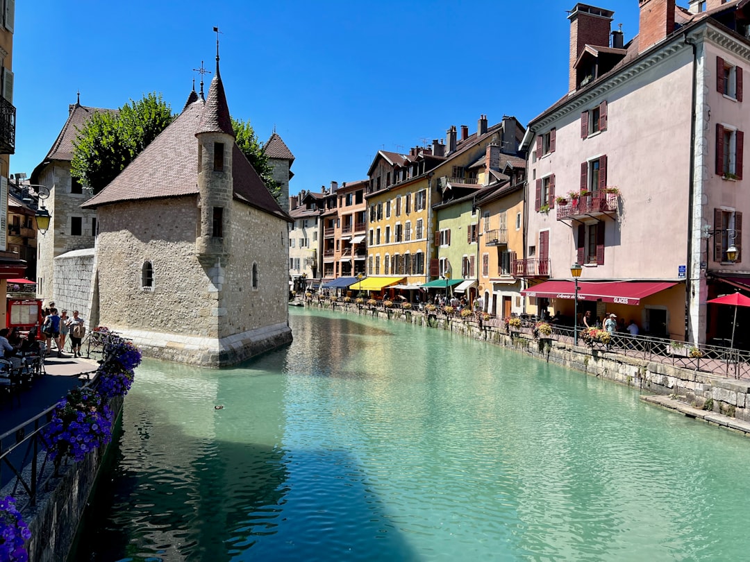 Descubre la Vieille Ville de Annecy: historia y bellezas ocultas - Annecy | Secret World Trip Planner