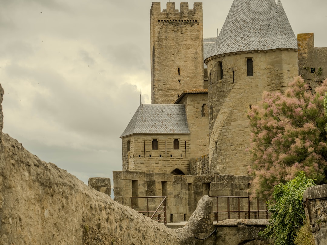 探索米迪运河：卡尔卡松的历史与魅力 - Carcassonne | Secret World Trip Planner