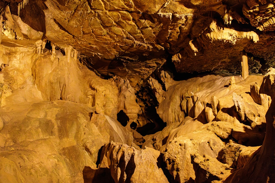 Découvrez les Grottes de Clamouse à Saint-Guilhem-le-Désert — Saint-Guilhem-le-Désert