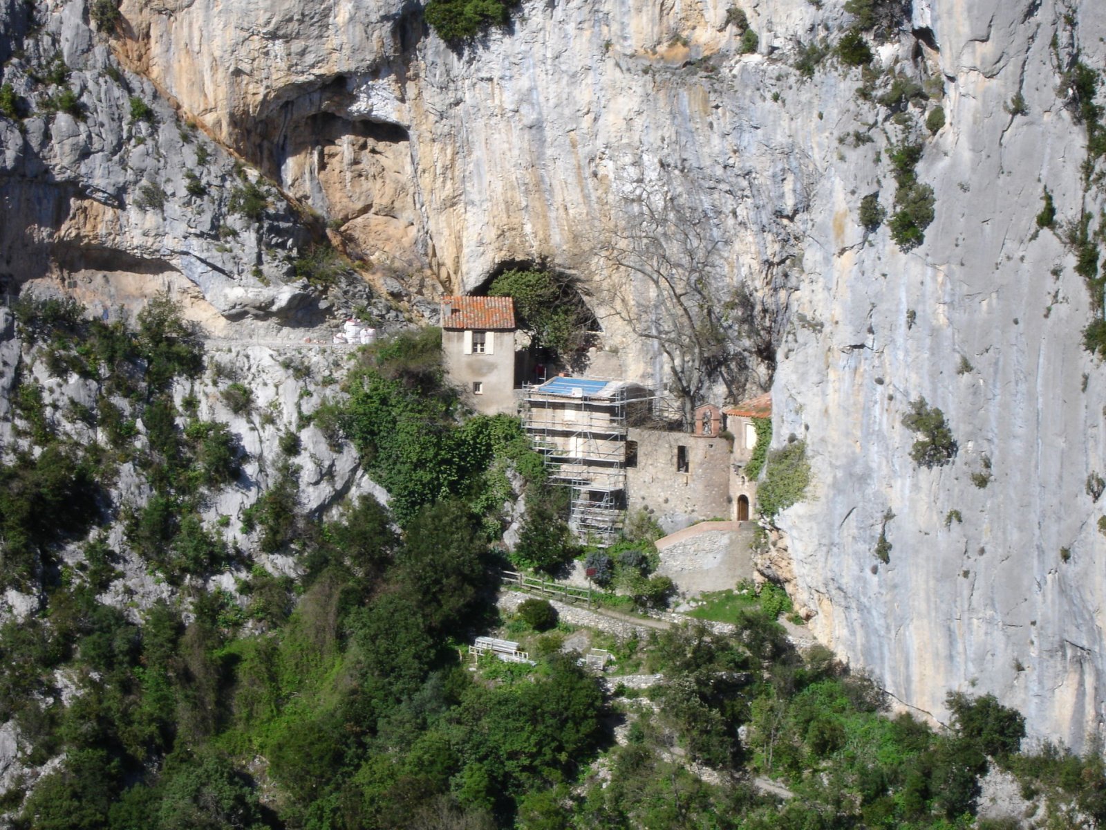 Descubre las Gorges de Galamus: una joya natural en Occitania - Saint-Paul-de-Fenouillet | Secret World Trip Planner