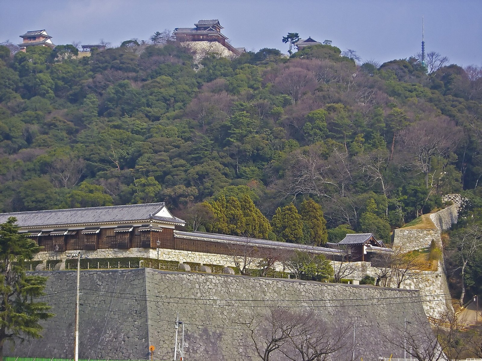 Découvrez le Château de Matsuyama : Histoire et Beautés - Matsuyama | Secret World Trip Planner