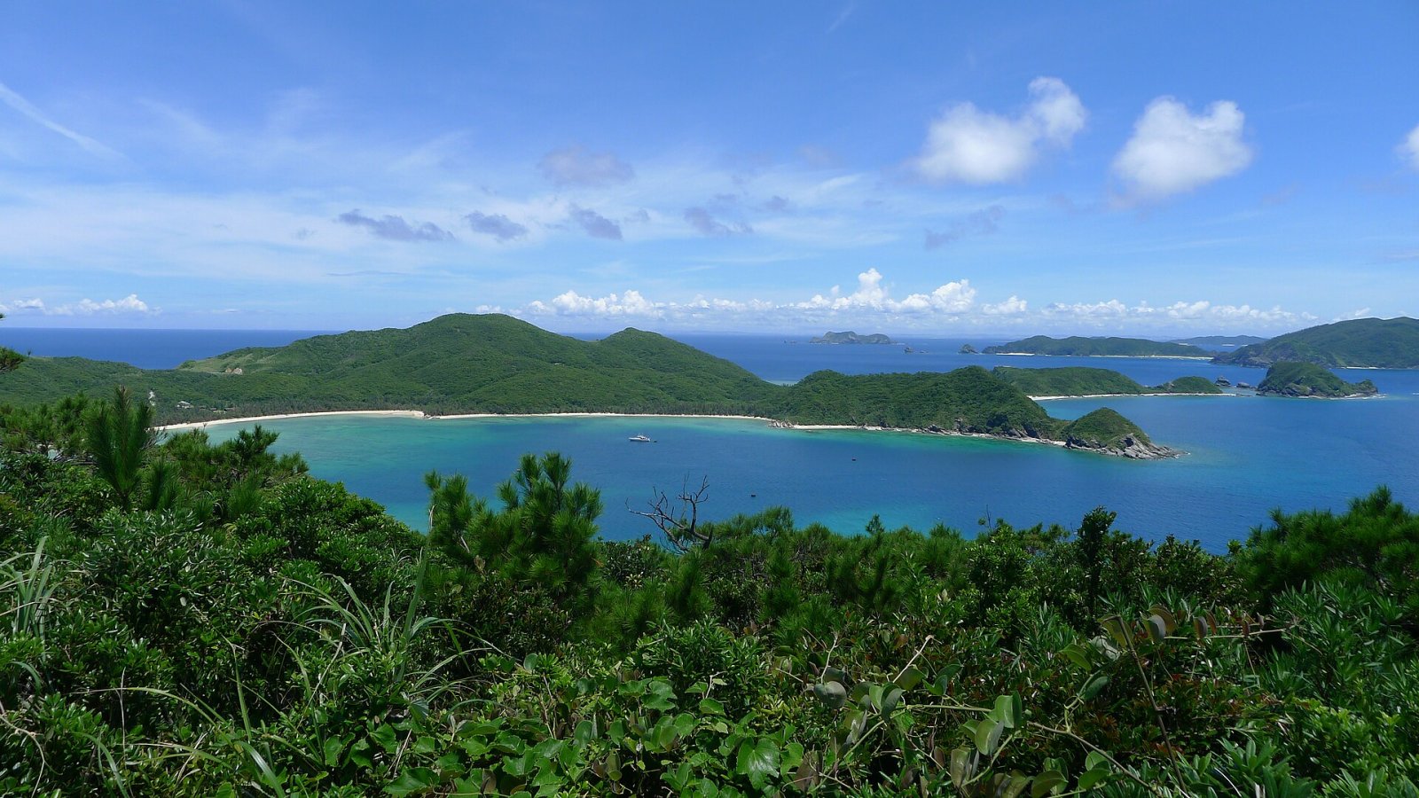 Découvrez les îles Kerama : un paradis naturel au Japon - Zamami | Secret World Trip Planner