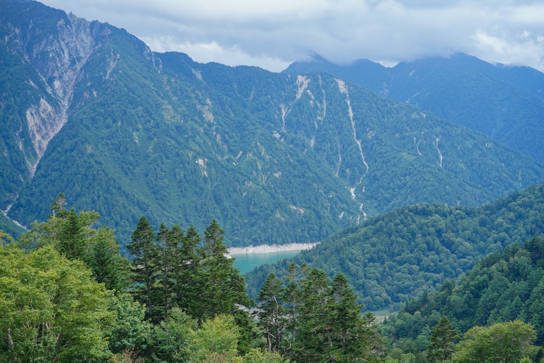 Descubre la Magia de la Ruta Alpina Tateyama Kurobe en Japón - Tateyama | Secret World Trip Planner