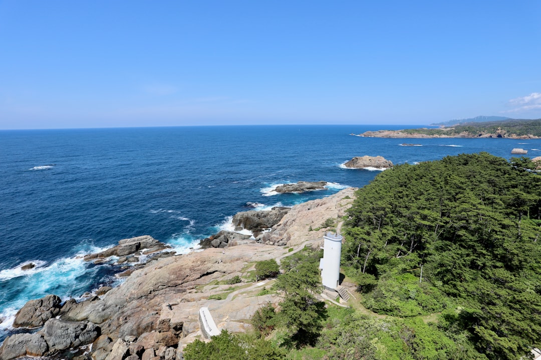 Explorez le phare de Hinomisaki à Izumo, Japon - Izumo | Secret World Trip Planner