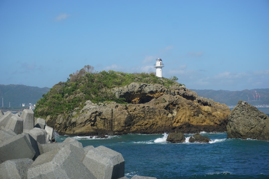 Descubre el Faro de Kyomisaki en Minamiboso: Una Joya de Japón — Tateyama