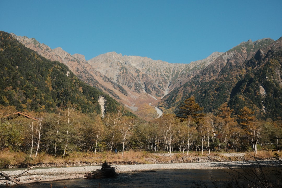 Explorar el Parque Cuasi Nacional de Onuma en Hokkaido - Nanae | Secret World Trip Planner