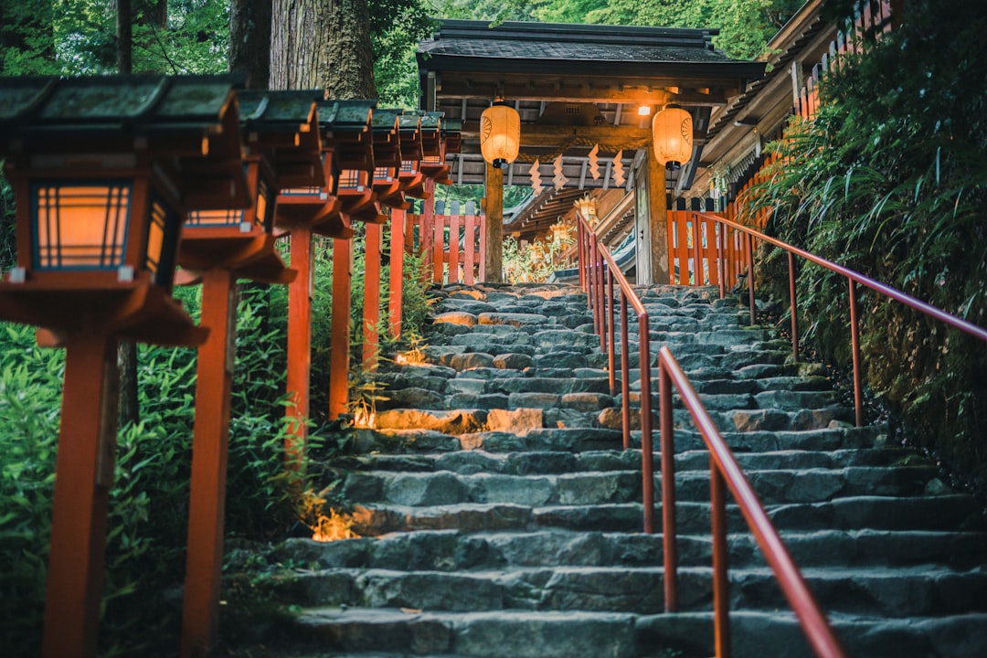 Scopri il Santuario Kifune: un tesoro culturale di Kyoto - Kyoto | Secret World Trip Planner