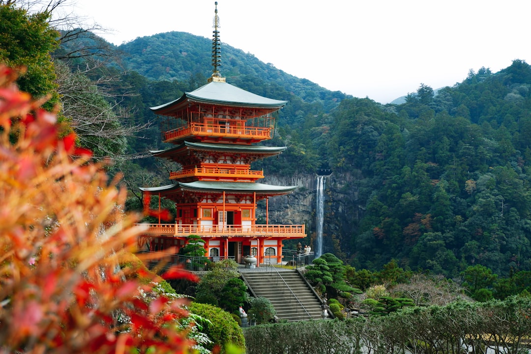 Descubre Kumano Nachi Taisha: un tesoro cultural de Japón - Nachikatsuura | Secret World Trip Planner