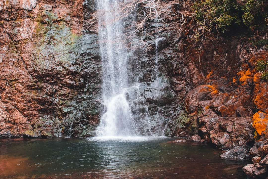 Découvrez les merveilles de la cascade de Minoh au Japon - Minoh | Secret World Trip Planner