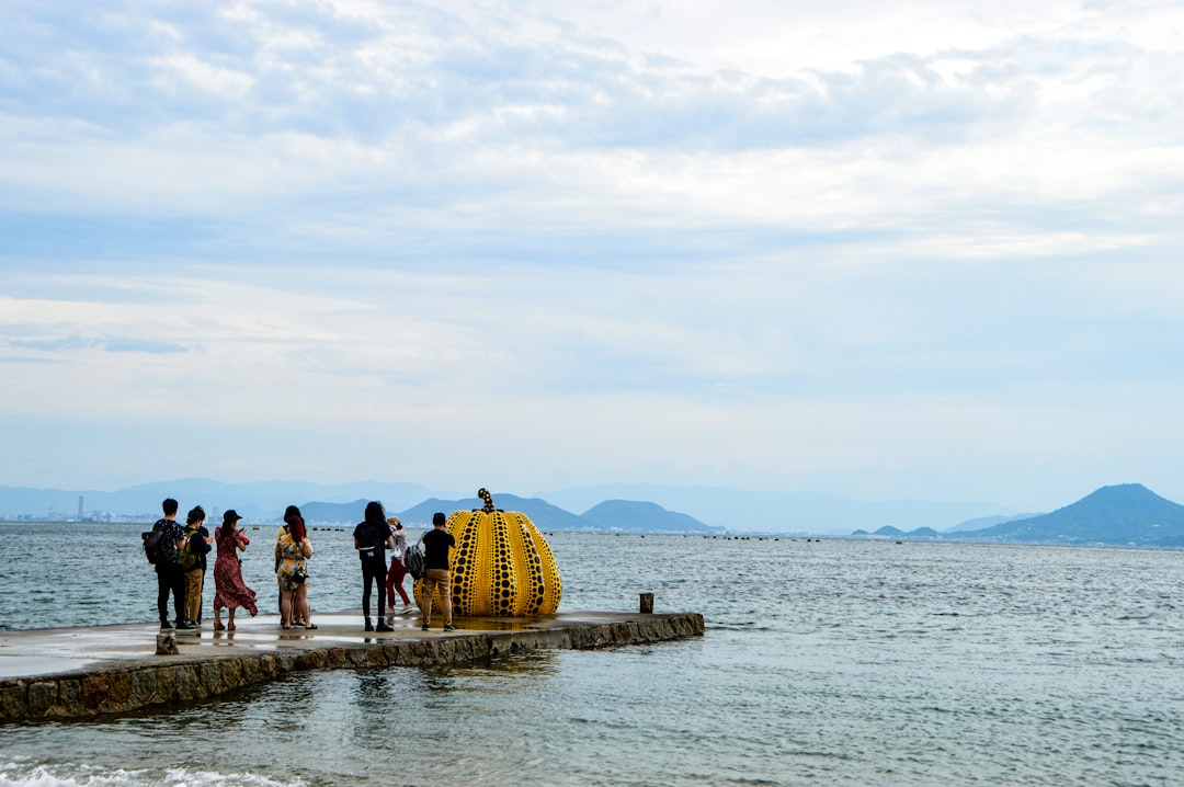 Descubre Naoshima: la isla del arte contemporáneo en Japón - Naoshima | Secret World Trip Planner