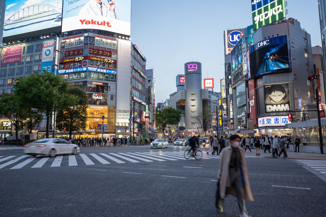 Descubra Shibuya Crossing: o coração pulsante de Tóquio - Shibuya | Secret World Trip Planner