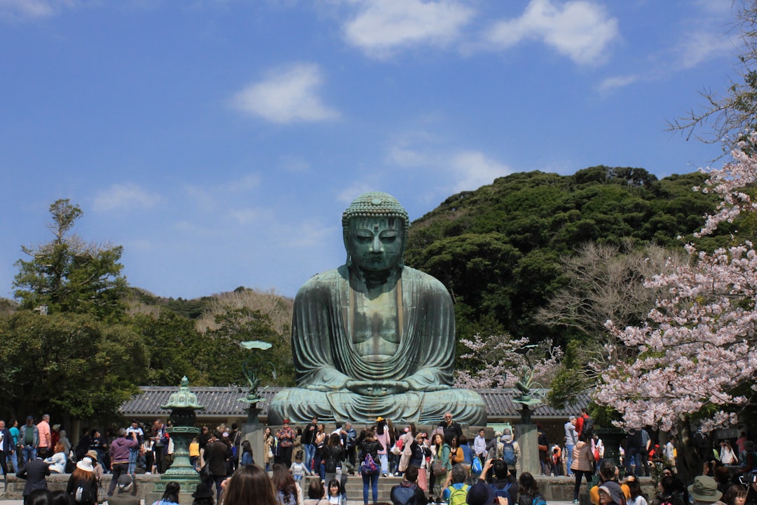 Entdecken Sie den Großen Buddha von Kamakura: Geschichte und Kultur in Japan - Kamakura | Secret World Trip Planner