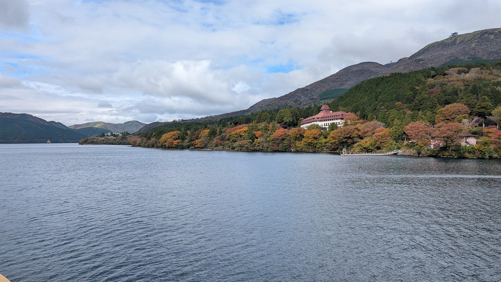 Discover Lake Ashi: A Natural Gem in the Heart of Japan - Hakone | Secret World Trip Planner