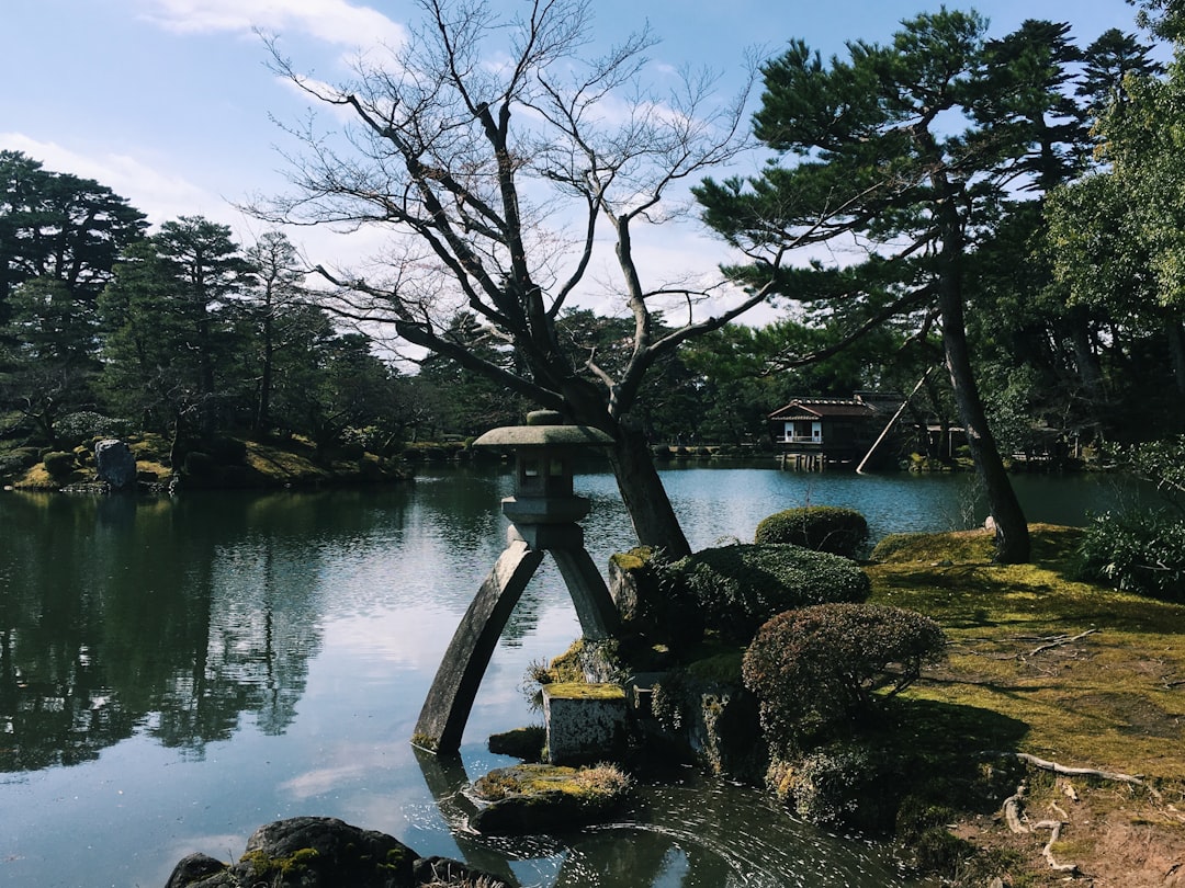 Discover Kenroku-en Garden: A Natural Paradise in Kanazawa - Kanazawa | Secret World Trip Planner