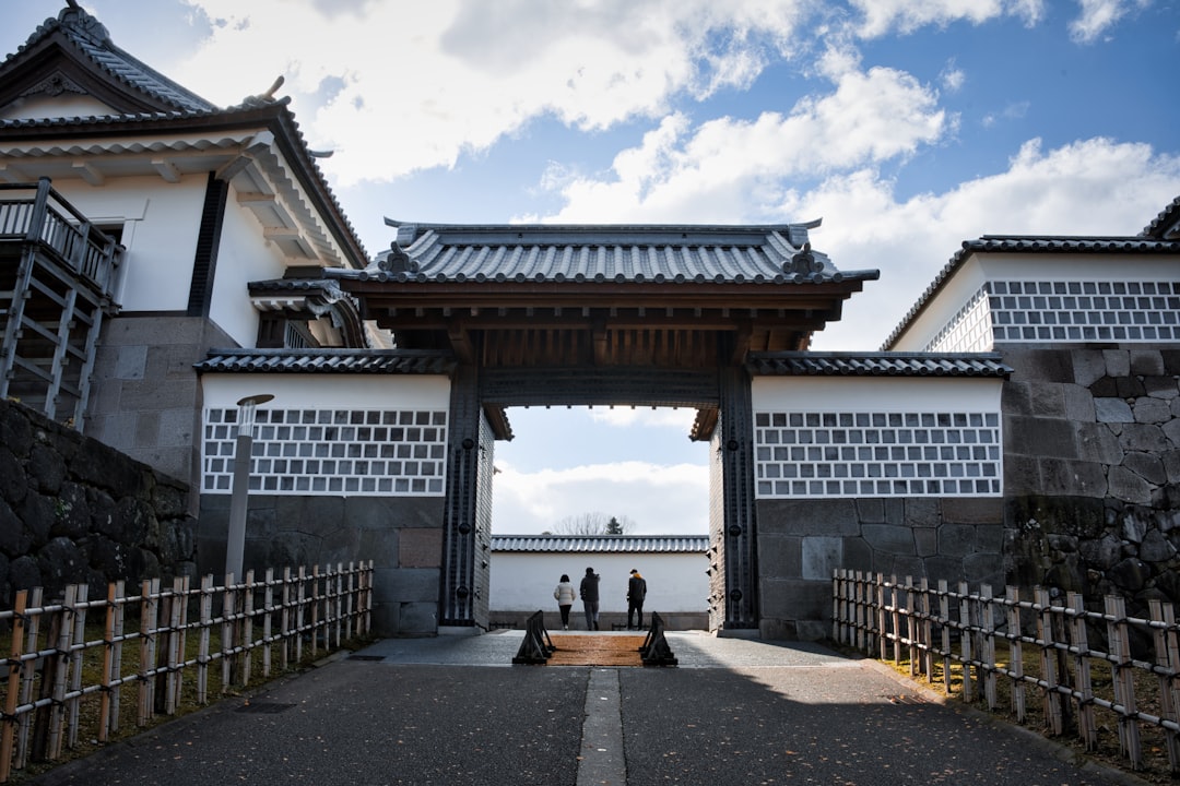 Descubre el Castillo de Kanazawa: un tesoro histórico de Japón - Kanazawa | Secret World Trip Planner