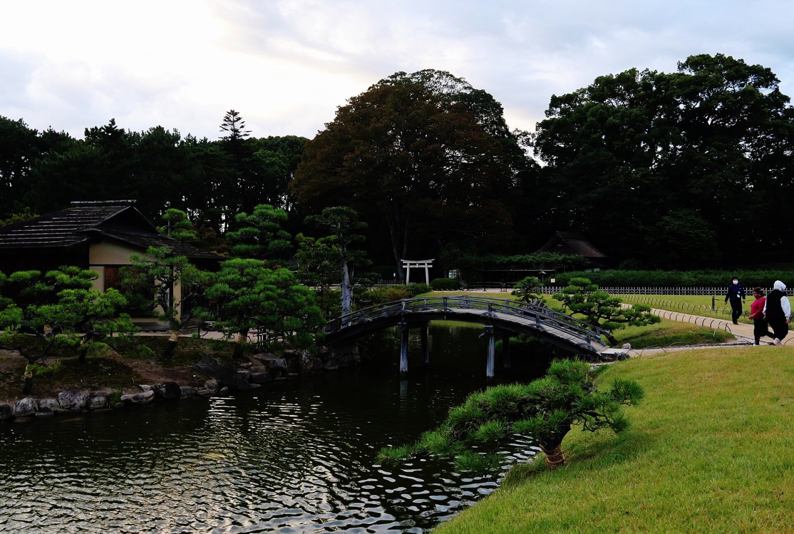Scopri il Kōrakuen Garden di Okayama: un angolo di natura in Giappone - Okayama | Secret World Trip Planner