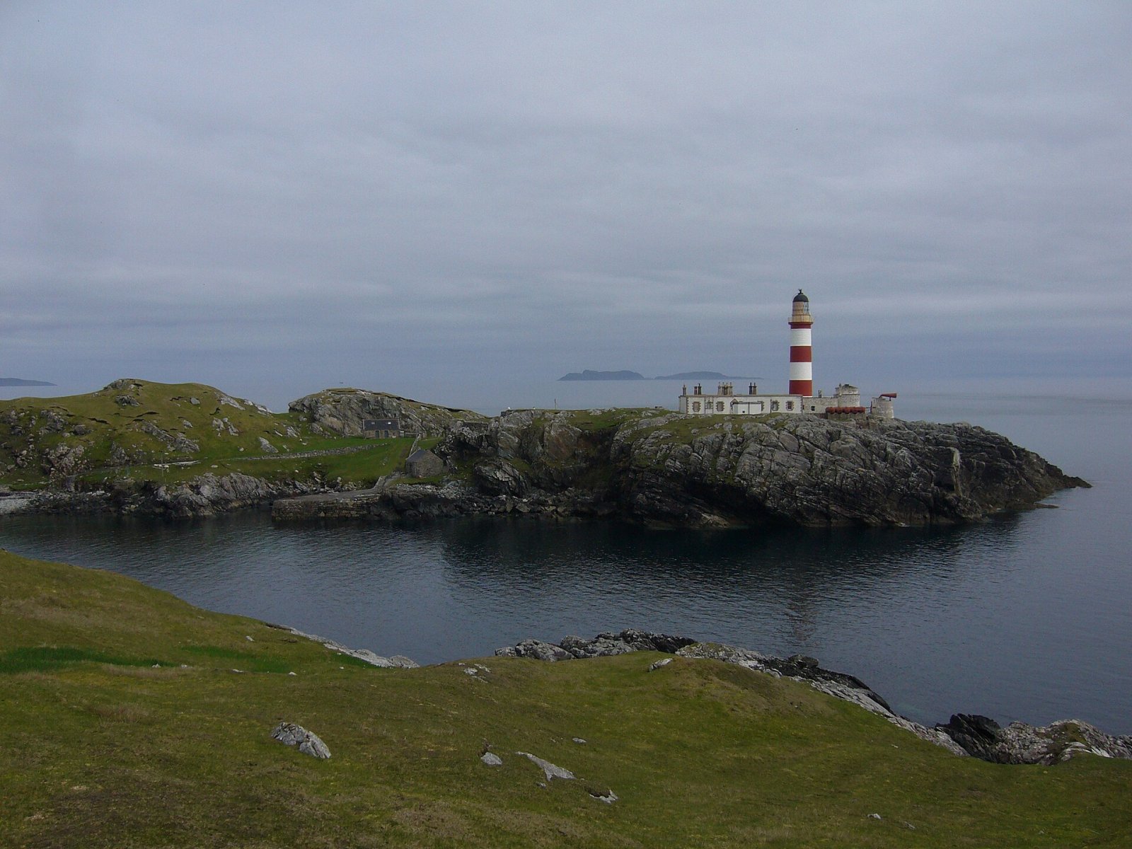 Scopri il Faro di Eilean Glas: un tesoro delle Ebridi — V945+Q6 Isle of Scalpay