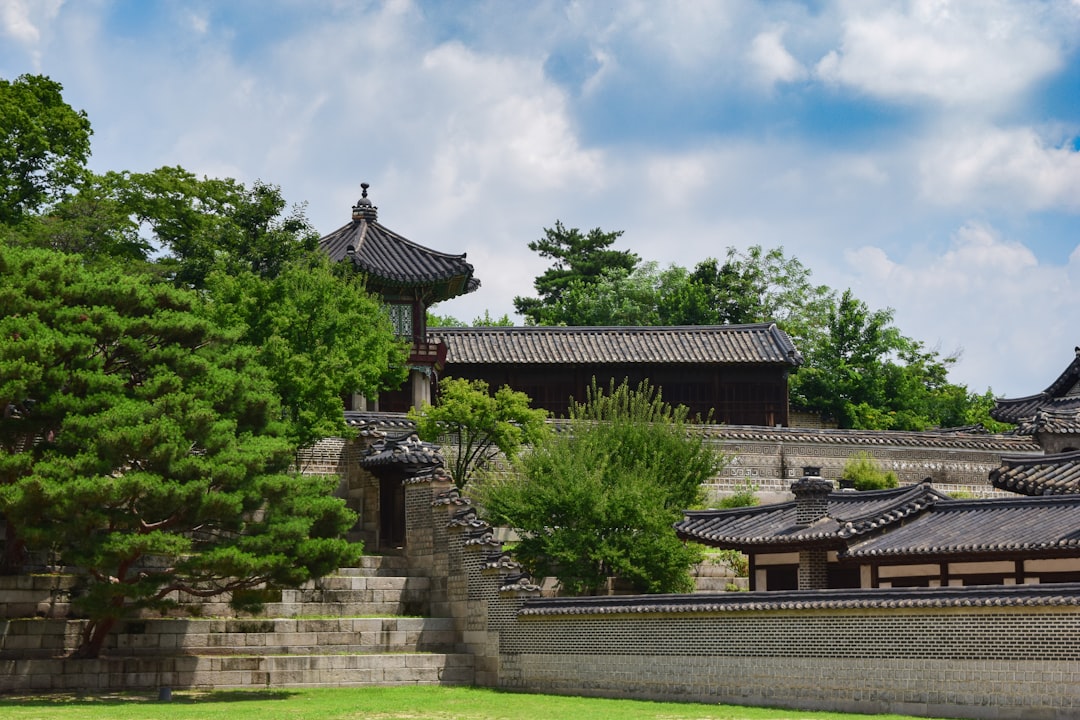 Visita al Palacio Changdeokgung: historia y bellezas de Seúl - Jongno District | Secret World Trip Planner