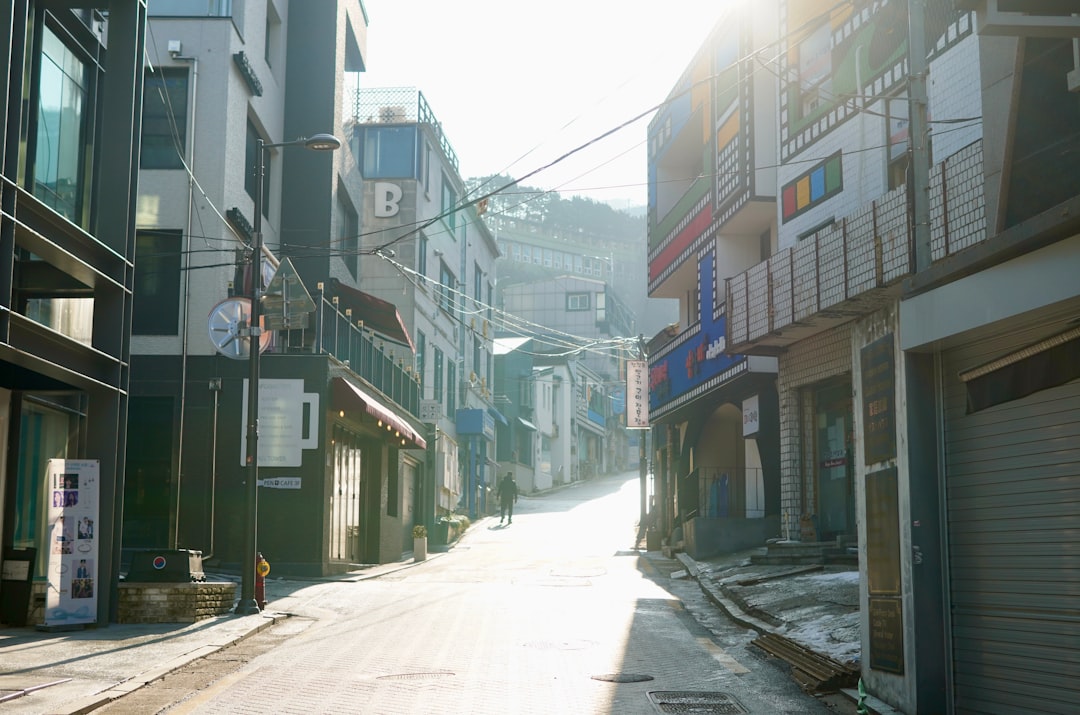 Descubriendo Myeongdong: el corazón palpitante de Seúl - Jung District | Secret World Trip Planner