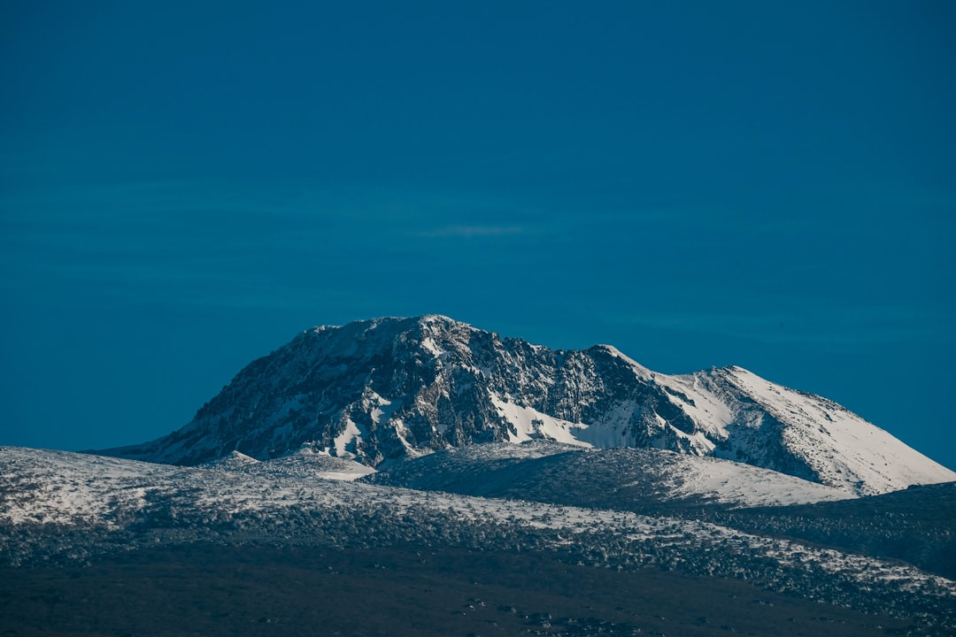 Descubre Hallasan: La Montaña Icónica de Jeju - Hallasan | Secret World Trip Planner