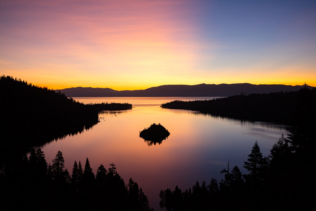 Découvrez Lake Tahoe : un paradis naturel entre Californie et Nevada | Secret World Trip Planner