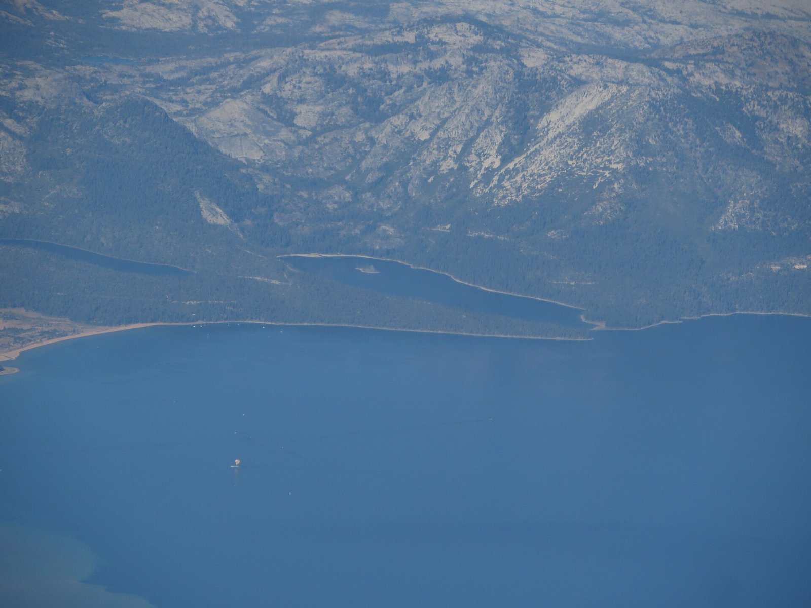 Descubre Emerald Bay State Park: una joya de California | Secret World Trip Planner