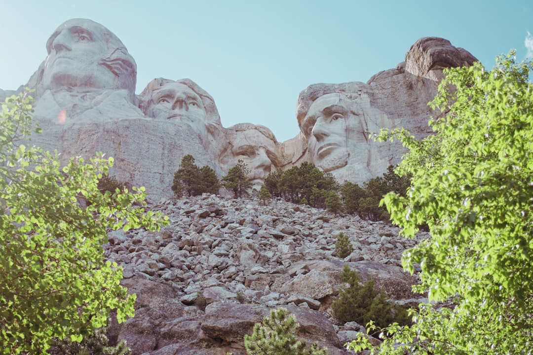 Descubre el Monumento Nacional de Mount Rushmore en Dakota del Sur | Secret World Trip Planner