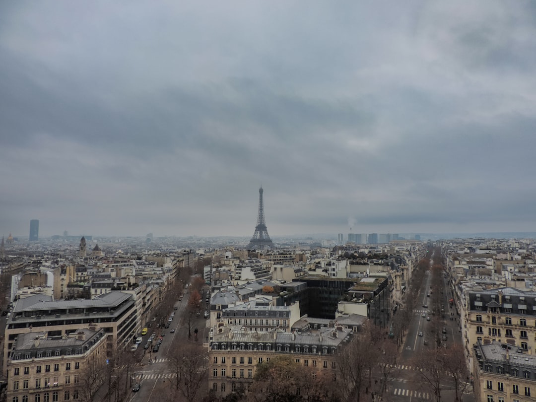La Magia della Torre Eiffel: Simbolo di Parigi - Av. Gustave Eiffel | Secret World Trip Planner