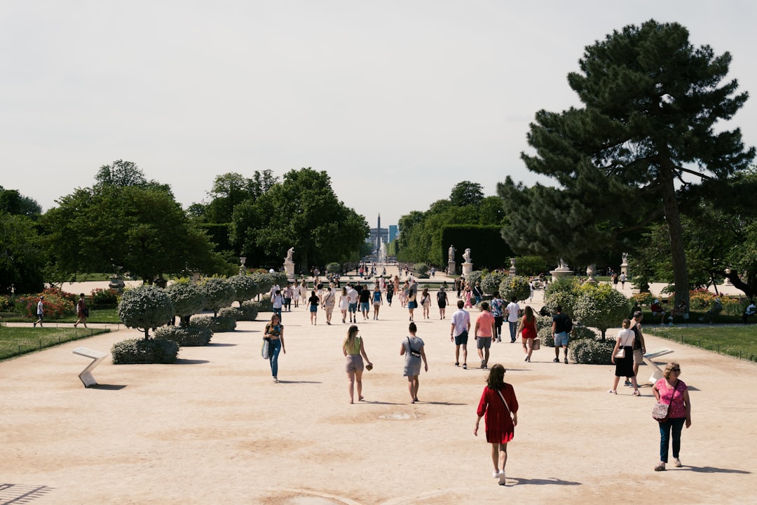 Jardim das Tulherias: Um Refúgio de Beleza em Paris - 75001 Parigi | Secret World Trip Planner