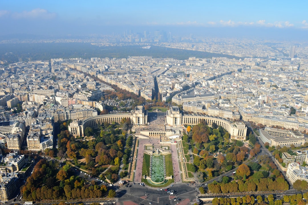 Сад Тюильри: Уголок Красоты в Париже - 75001 Parigi | Secret World Trip Planner