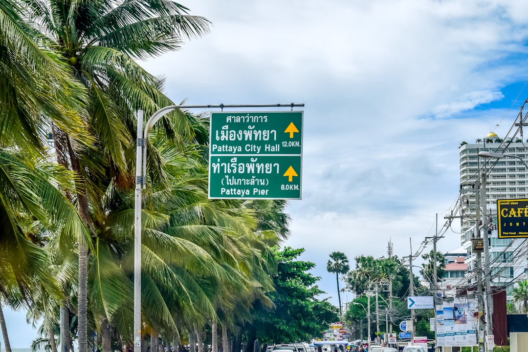 Descubre la magia de los jardines Nongnooch en Pattaya - Sattahip District | Secret World Trip Planner