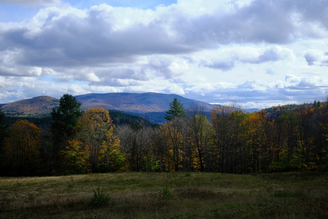 Vermont Herbstlaub: Die Magie des Herbstes in Stowe - FM8Q+44 Aral | Secret World Trip Planner