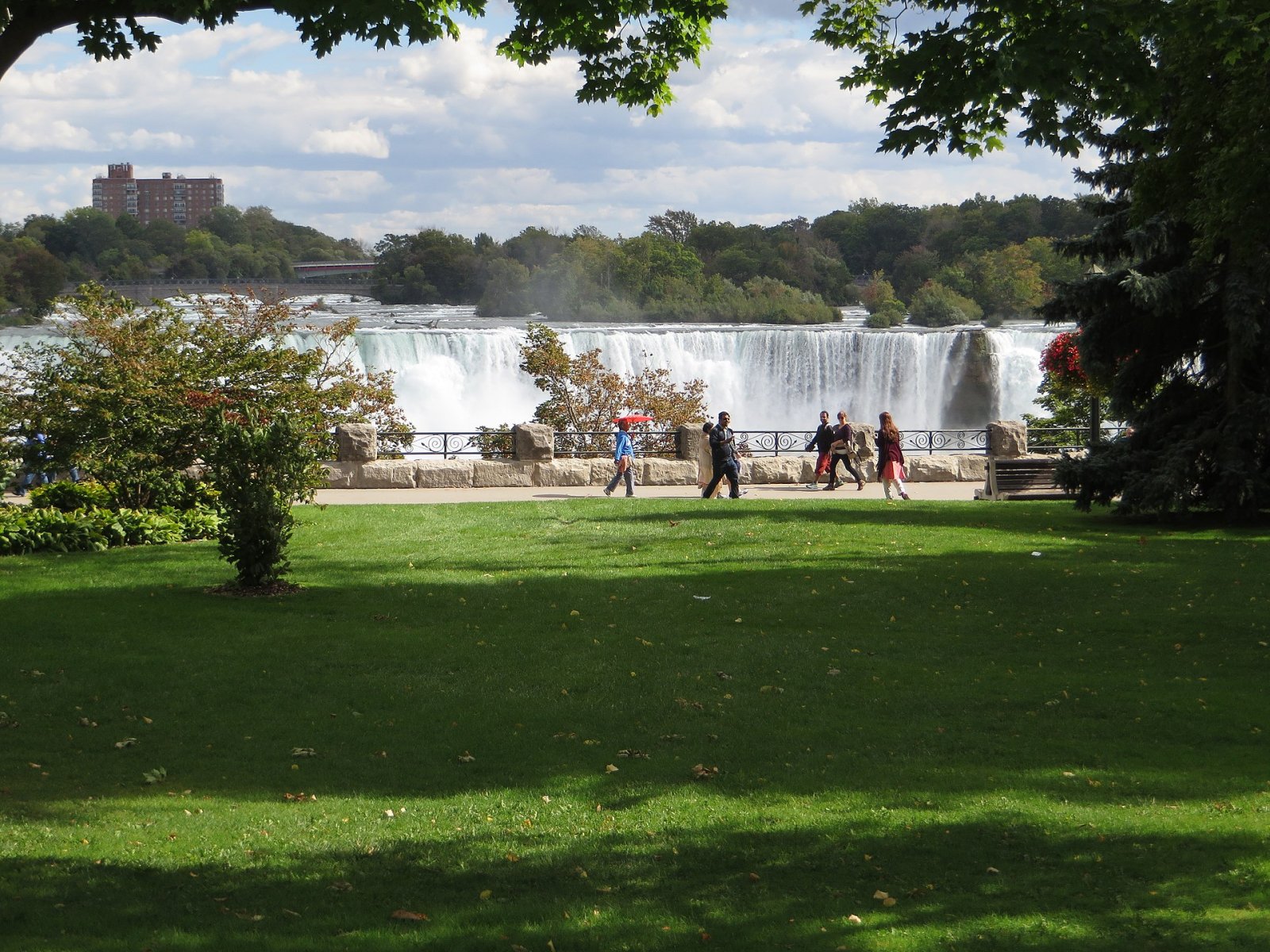 Entdecken Sie die Wunder des Niagara Falls State Park — 33P8+MC Жалаулы