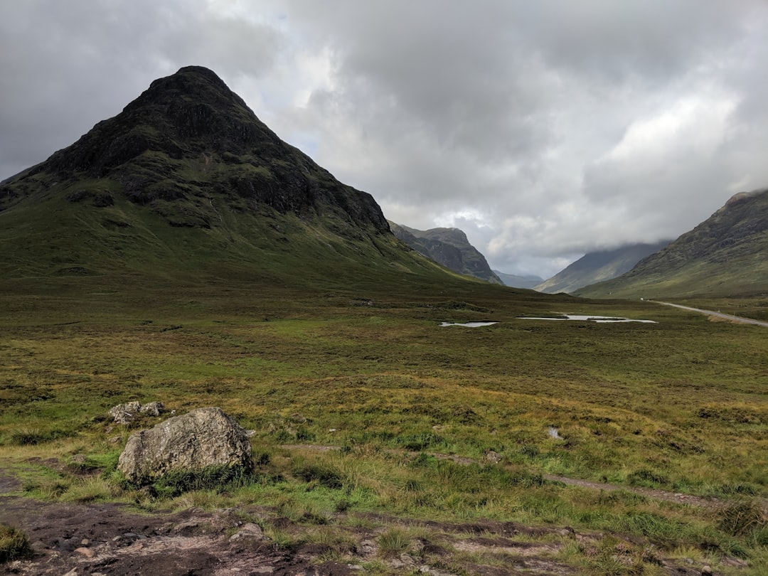 Découvrez le parc national des Trossachs : un coin de nature en Écosse | Secret World Trip Planner