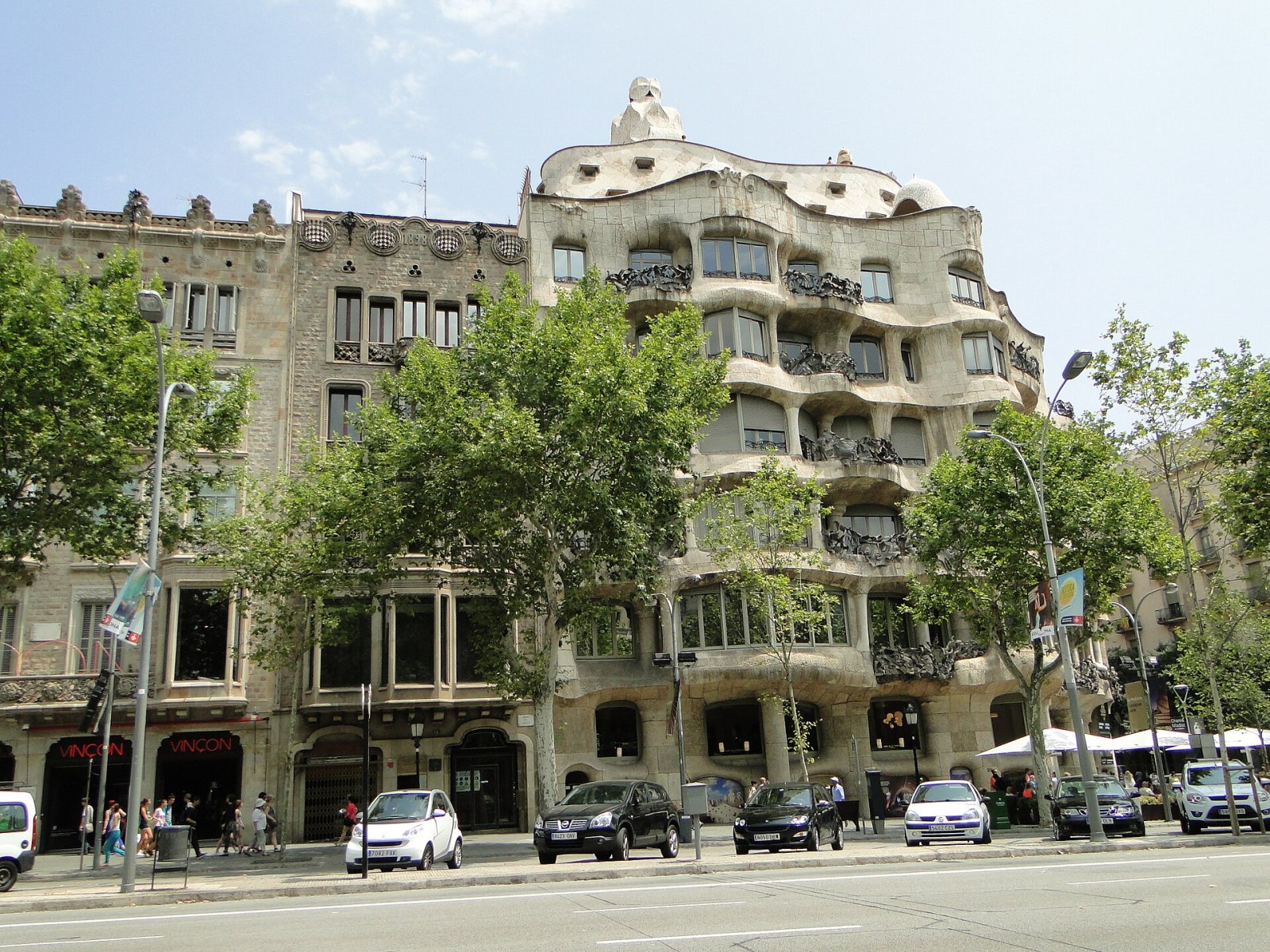 探索米拉之家La Pedrera：高迪在巴塞罗那的杰作 - Barcelona | Secret World Trip Planner