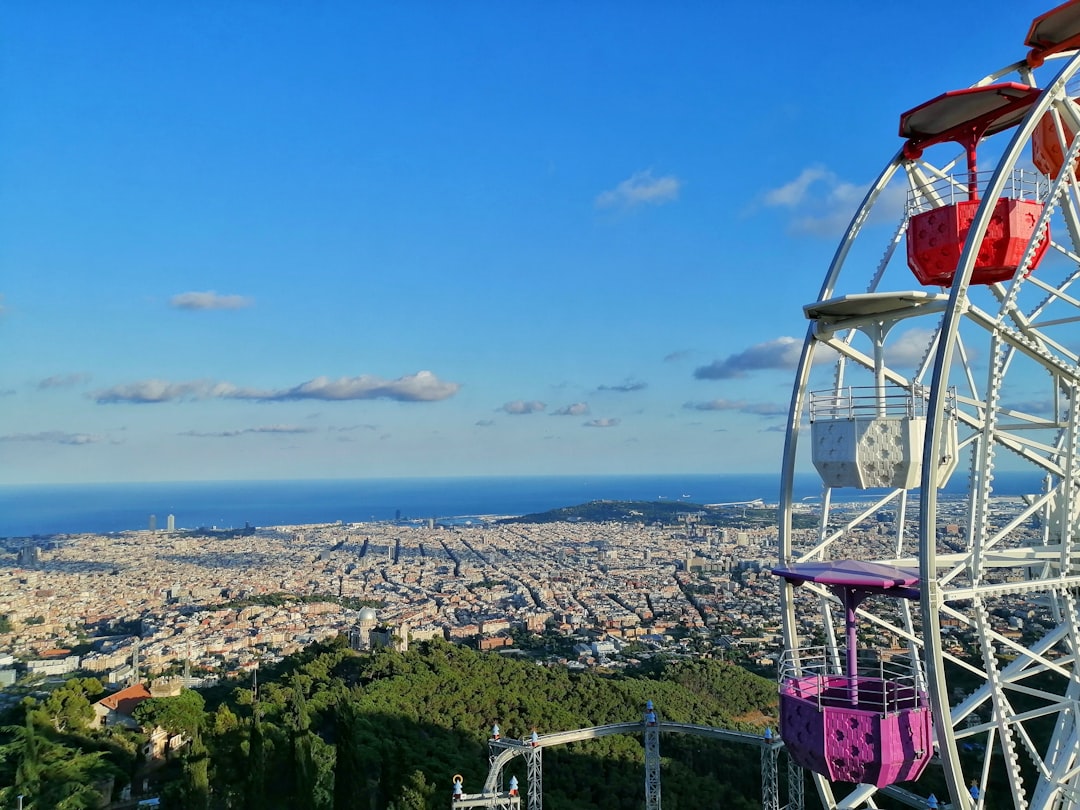 Découvrez le Tibidabo : La Vue Panoramique de Barcelone - Barcelona | Secret World Trip Planner