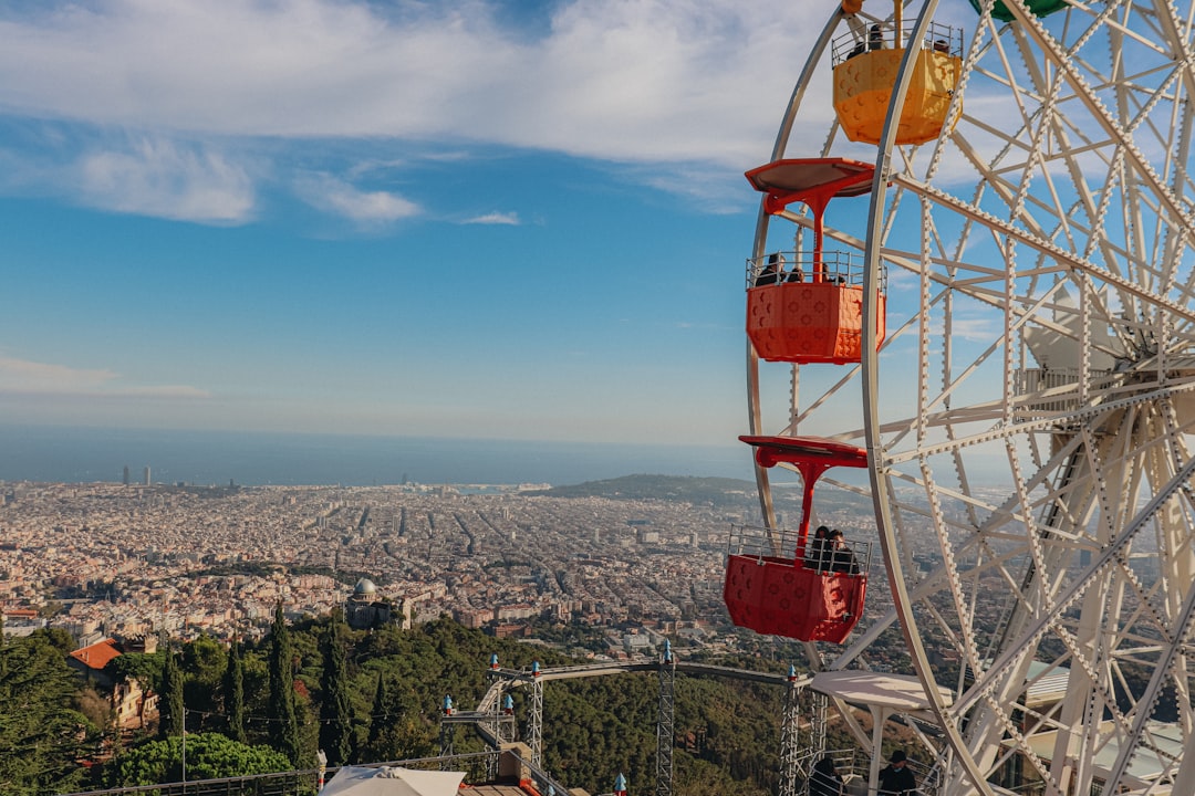 ティビダボを発見：バルセロナのパノラマビュー - Barcelona | Secret World Trip Planner