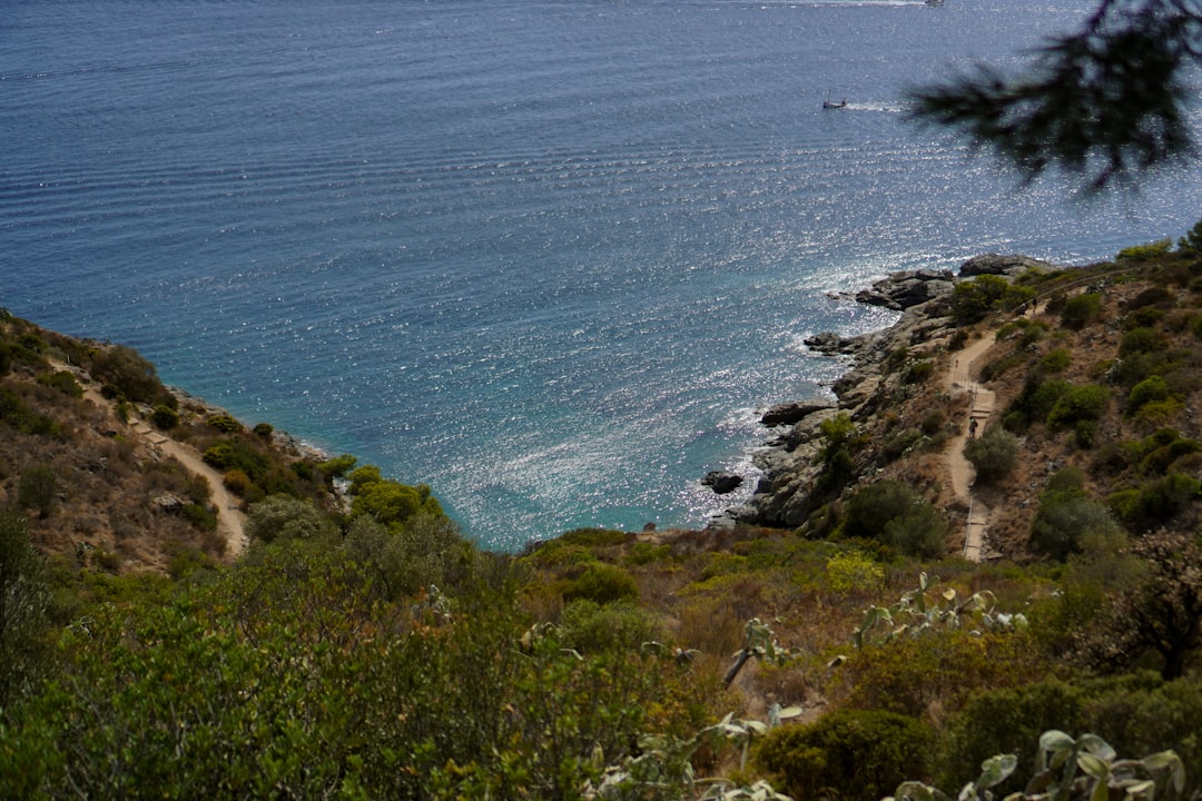 Cap de Creus: ein unberührtes Naturparadies in Katalonien - Port Lligat | Secret World Trip Planner
