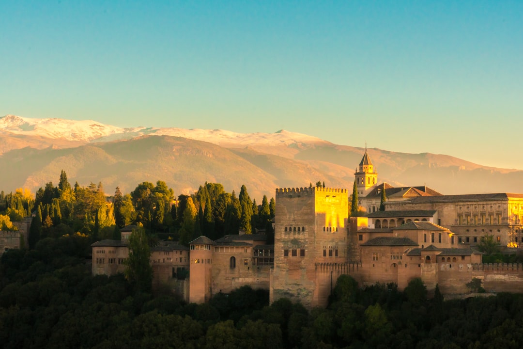 Explora el Albaicín de Granada: historia y bellezas ocultas | Secret World Trip Planner