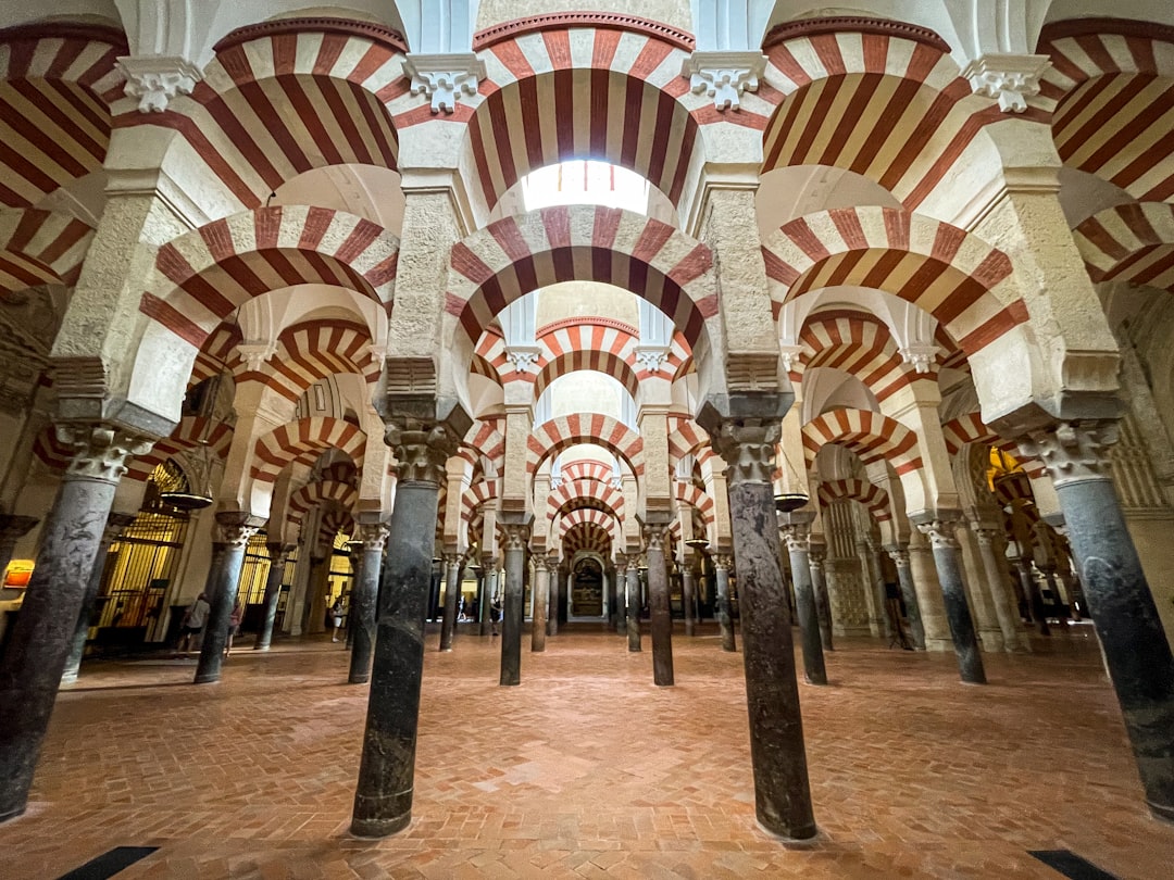 Entdecken Sie die Mezquita von Córdoba: Ein kulturelles Meisterwerk | Secret World Trip Planner