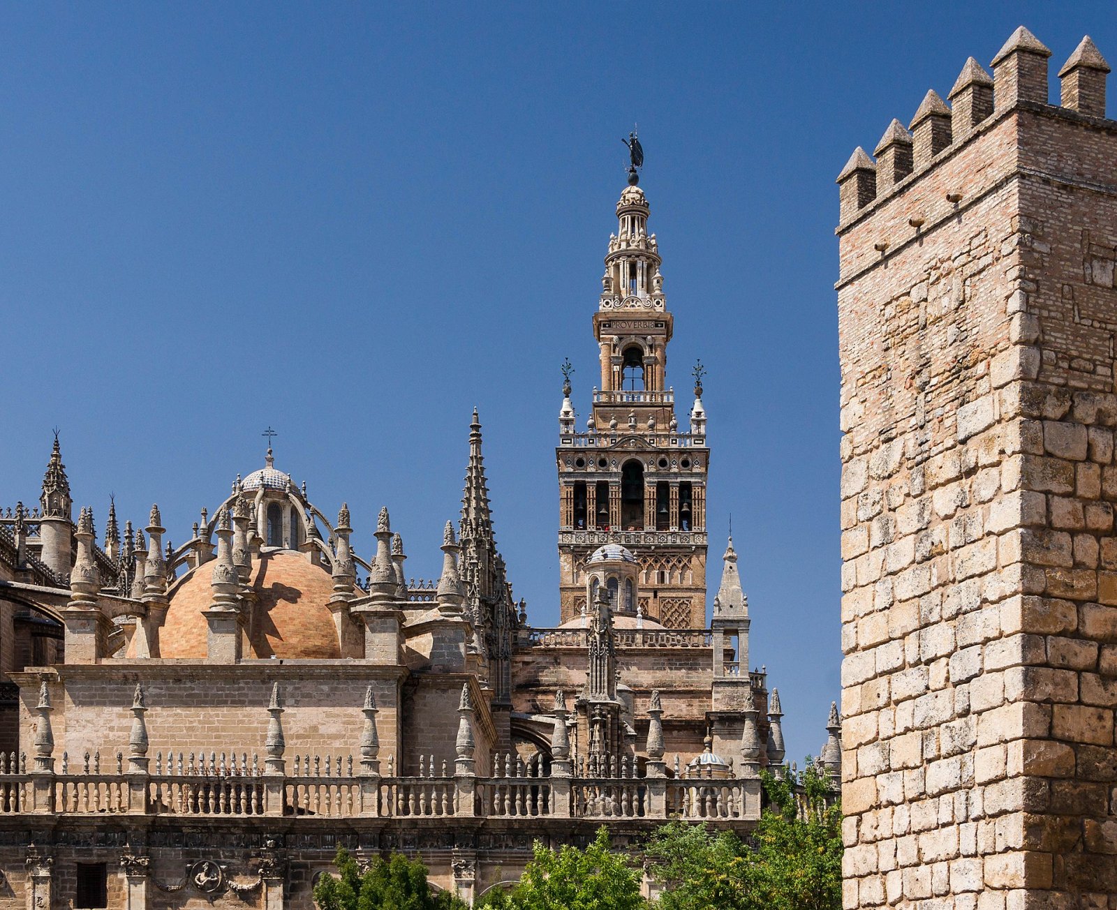 La Giralda di Siviglia: Un Simbolo di Storia e Cultura | Secret World Trip Planner