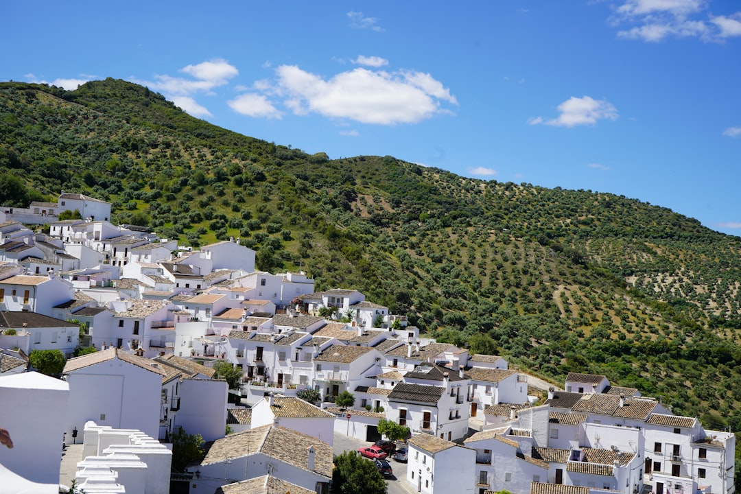 Explorando los Pueblos Blancos de Andalucía: Arcos de la Frontera - Kaous | Secret World Trip Planner