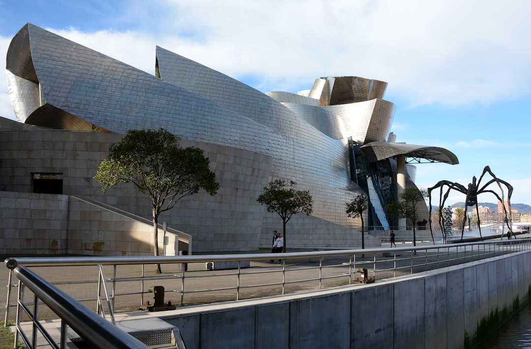 Descubre el Museo Guggenheim de Bilbao: una obra maestra del arte contemporáneo - Sallèles-d'Aude | Secret World Trip Planner