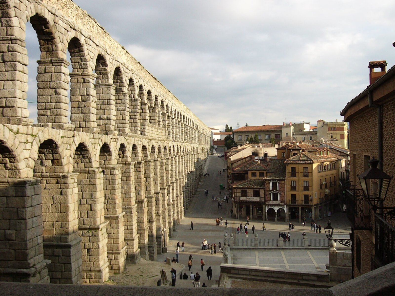 Scopri l'Aquedotto di Segovia: Storia e Meraviglie | Secret World Trip Planner