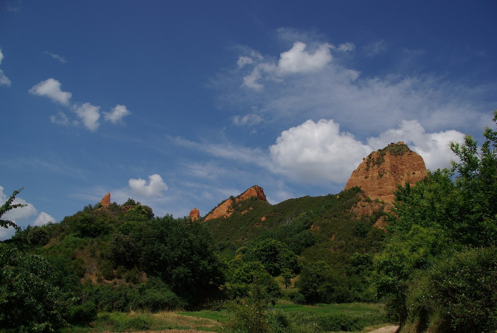 Entdecken Sie Las Médulas: ein historischer Schatz in Kastilien und León | Secret World Trip Planner