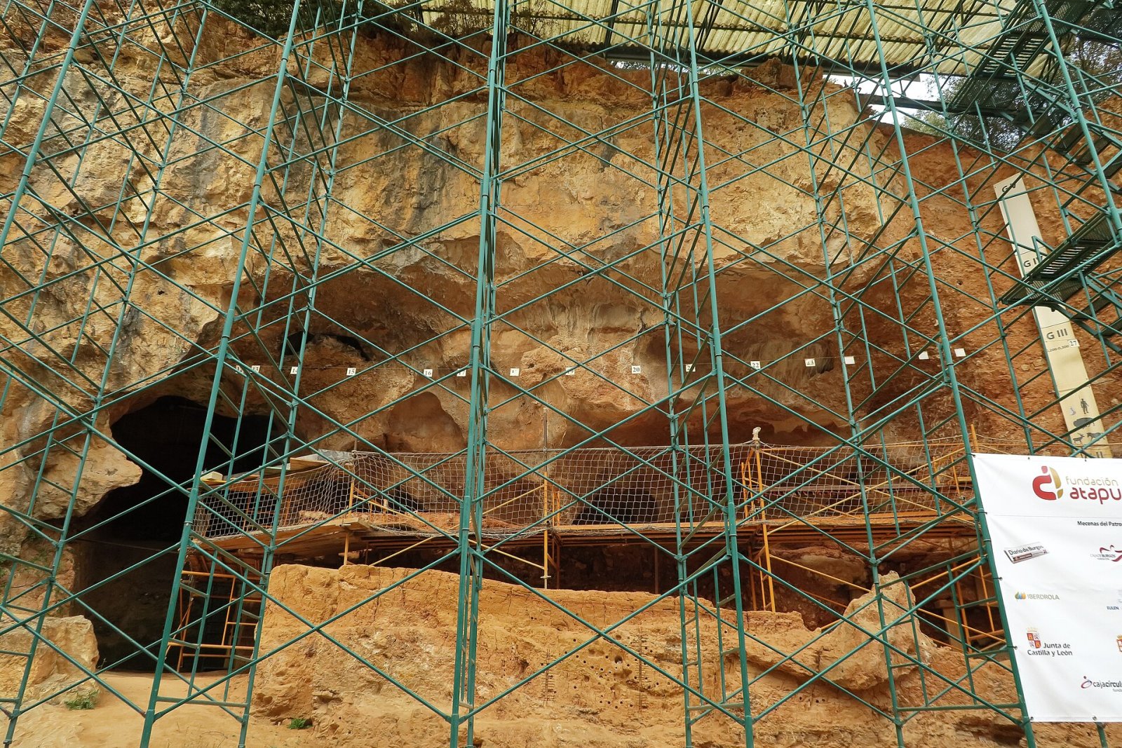 Explorando el Sitio Arqueológico de Atapuerca: Un Viaje a la Prehistoria | Secret World Trip Planner