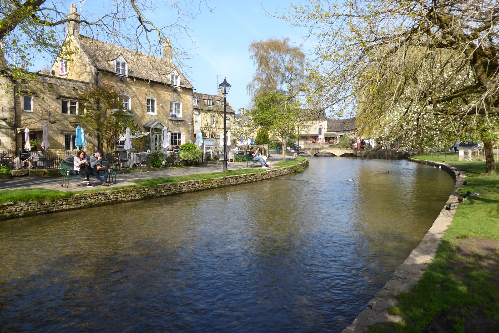 Entdecken Sie Bourton-on-the-Water, die Venedig der Cotswolds | Secret World Trip Planner